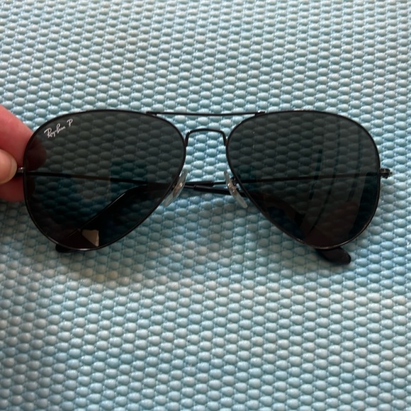 Ray Ban Black Polarized Aviators - Picture 1 of 3